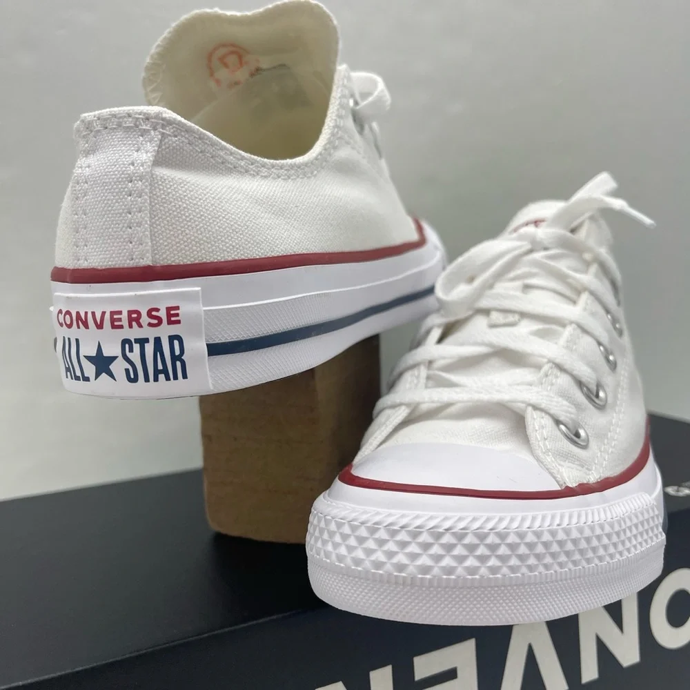 CTAS WMNS Chuck Taylor All Star LOW TOP SHOE
M7652C Black/White Sneakers - Picture 7 of 16